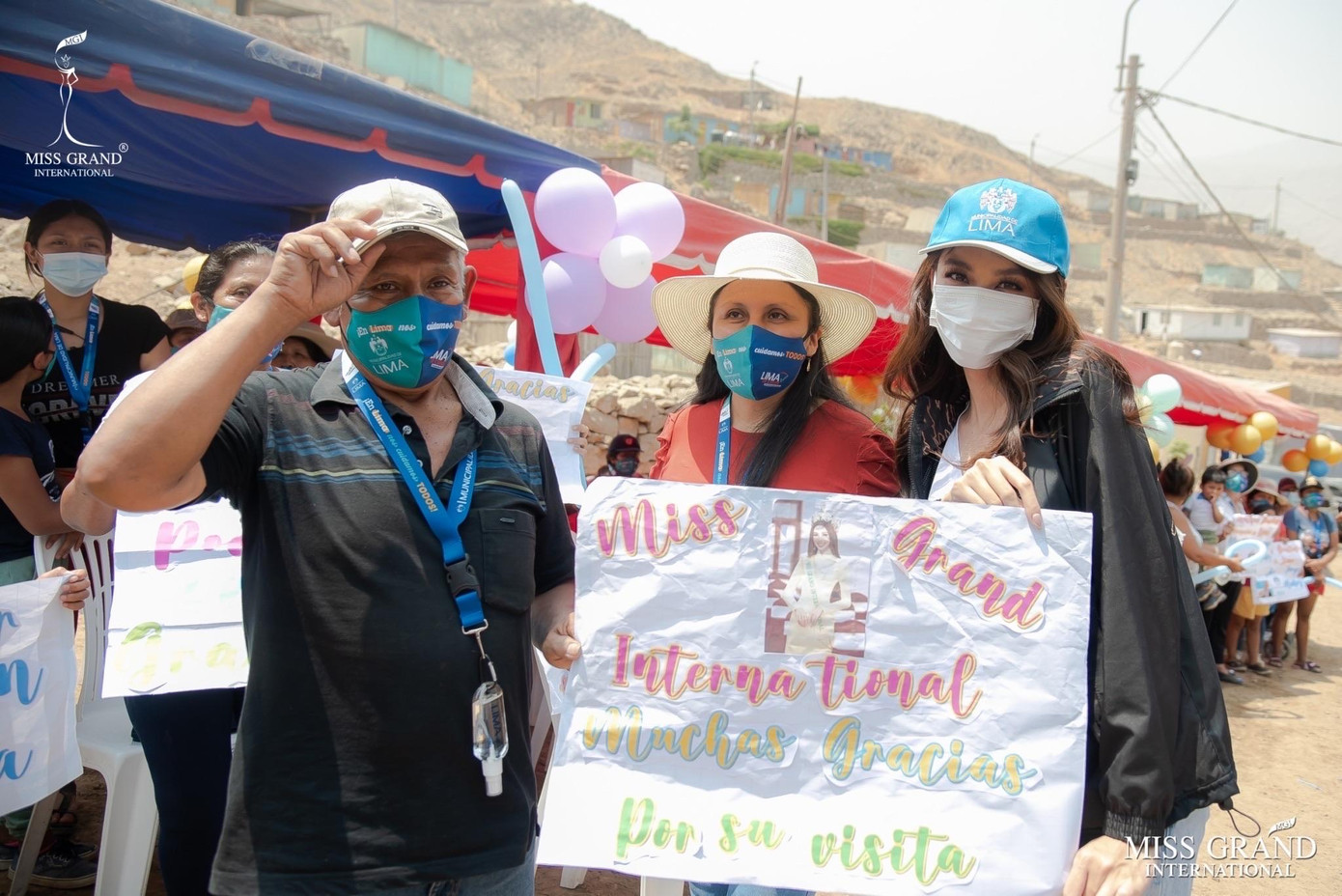 Tuy sở hữu nguyên liệu tươi nhưng người dân nơi đây lại không đủ điều kiện để có riêng cho mình một căn bếp. Vậy nên, làng có một nhà bếp chung phụ trách nấu ăn cho khoảng 80 hộ dân trong khoảng 400 hộ dân.