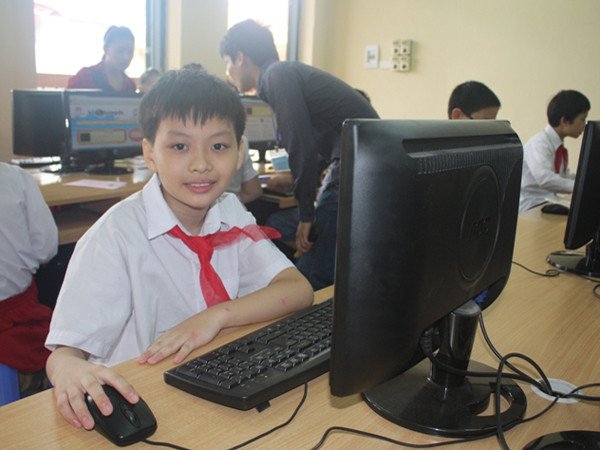 Đại diện nhí của Trường tiểu học Trưng Vương, Hà Nội tự tin bước vào kỳ thi