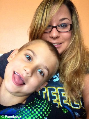 Mua đồ chơi cho con giật mình nhận luôn 800 viên đạn ảnh 3