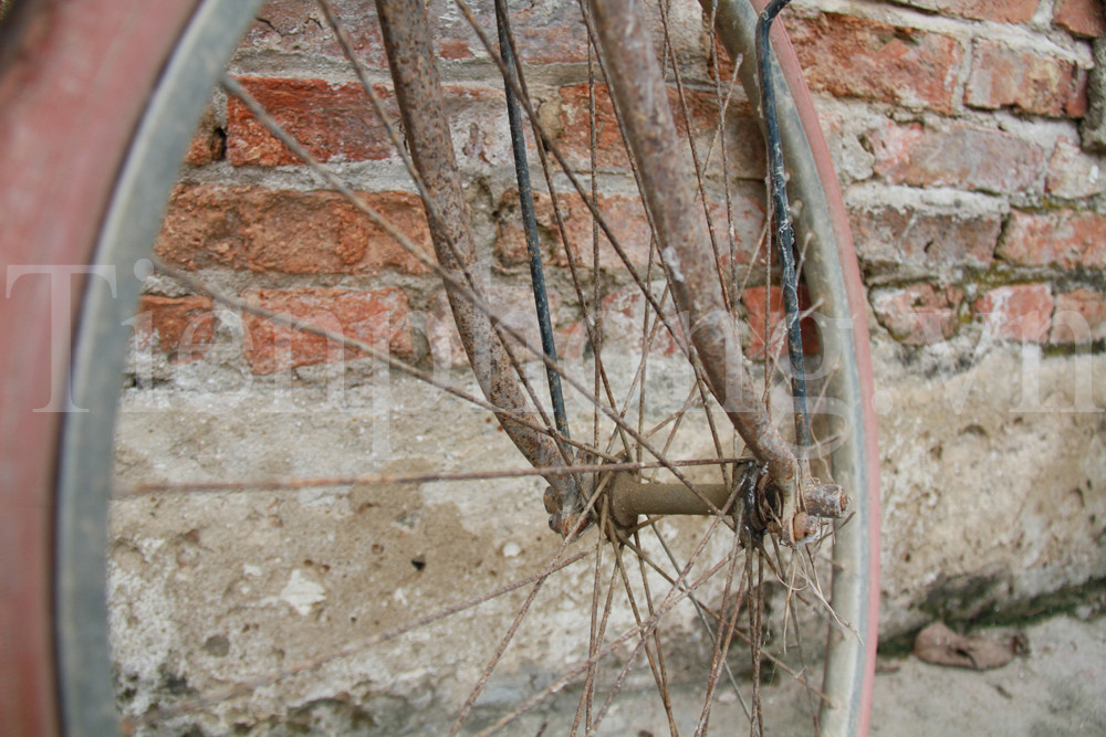 Đũa xe cũng han gỉ. Ảnh: Trường Phong