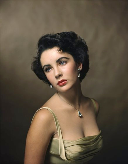 Tuổi già bệnh tật, cô đơn của huyền thoại một thời Elizabeth Taylor ảnh 1