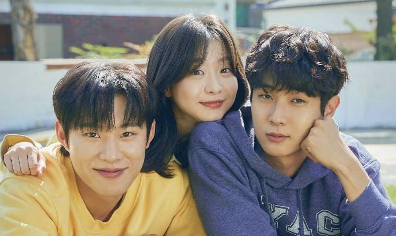 Our Beloved Summer có sự tham gia của Choi Woo Shik, Kim Da Mi, Kim Seung Cheol... Our Beloved Summer có sự tham gia của Choi Woo Shik, Kim Da Mi, Kim Seung Cheol...