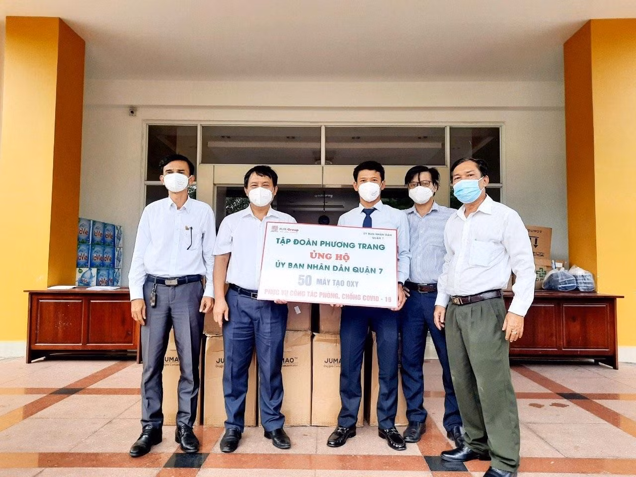 Công ty sẽ chi viện 3.000 máy tạo oxy để tăng năng lực giúp các bệnh viện cứu chữa bệnh nhân. Công ty sẽ chi viện 3.000 máy tạo oxy để tăng năng lực giúp các bệnh viện cứu chữa bệnh nhân.