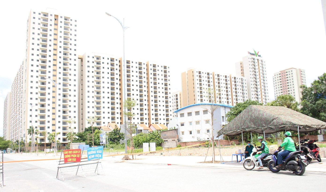 Thành phố sẽ có văn bản giới hạn khung giờ ra đường của từng nhóm đối tượng làm nhiệm vụ cần thiết. Thành phố sẽ có văn bản giới hạn khung giờ ra đường của từng nhóm đối tượng làm nhiệm vụ cần thiết.