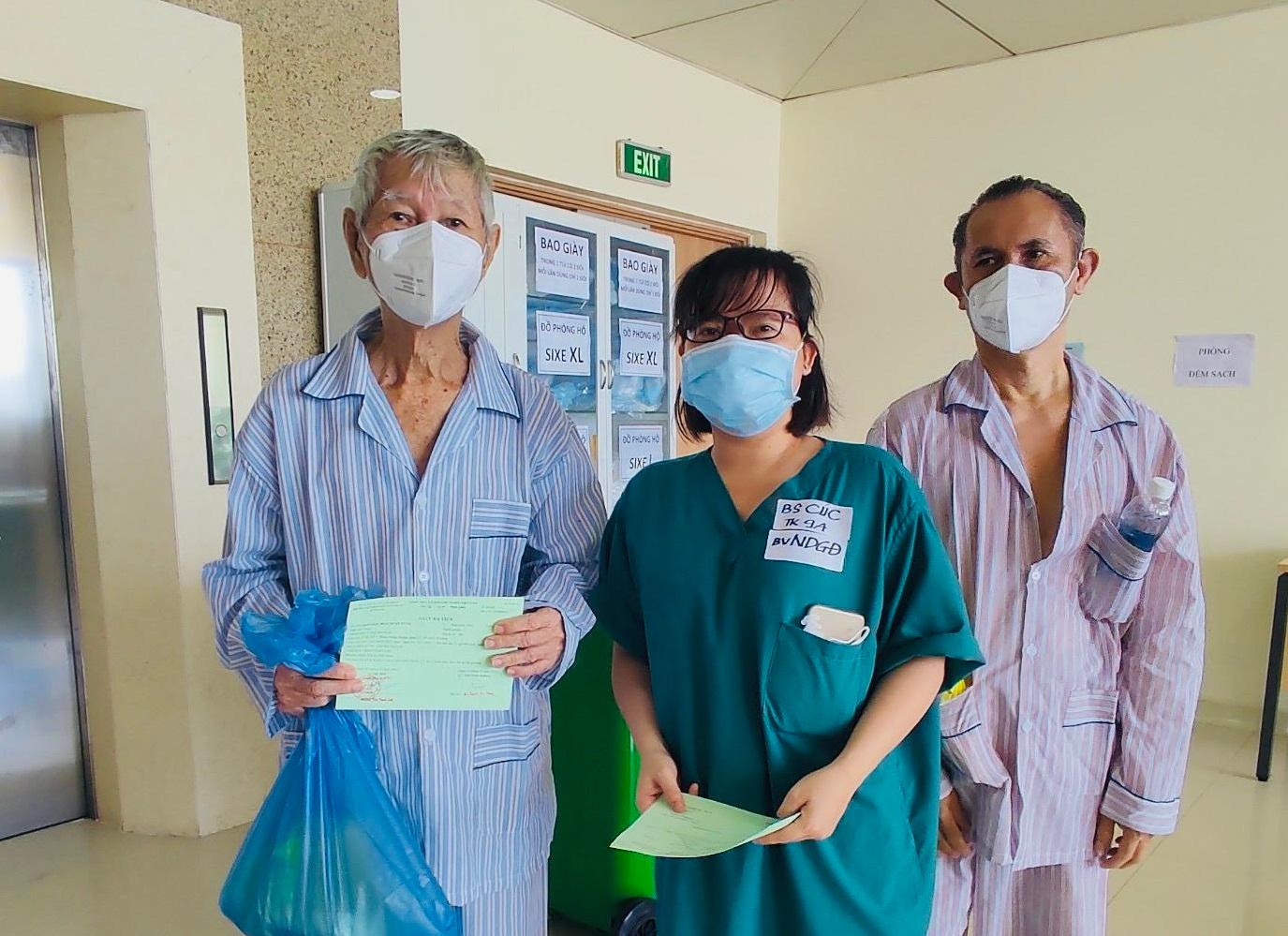 Tại Bệnh viện Hồi sức COVID-19 TP Thủ Đức đã có 27 ca nguy kịch được cứu sống và xuất viện trong hai ngày qua- ảnh VS Tại Bệnh viện Hồi sức COVID-19 TP Thủ Đức đã có 27 ca nguy kịch được cứu sống và xuất viện trong hai ngày qua- ảnh VS