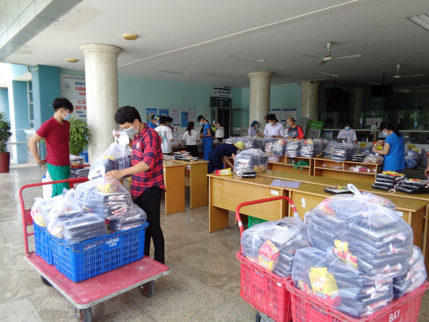 Cuộc chiến chống dịch nơi &quot;đất thép&quot; đang có sự phối hợp nhịp nhàng, tạo sự đồng thuận của nhân dân.