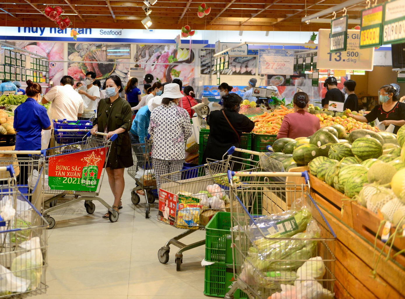 Lãnh đạo TPHCM khẳng định sẽ cung ứng đầy đủ hàng hóa cho người dân.