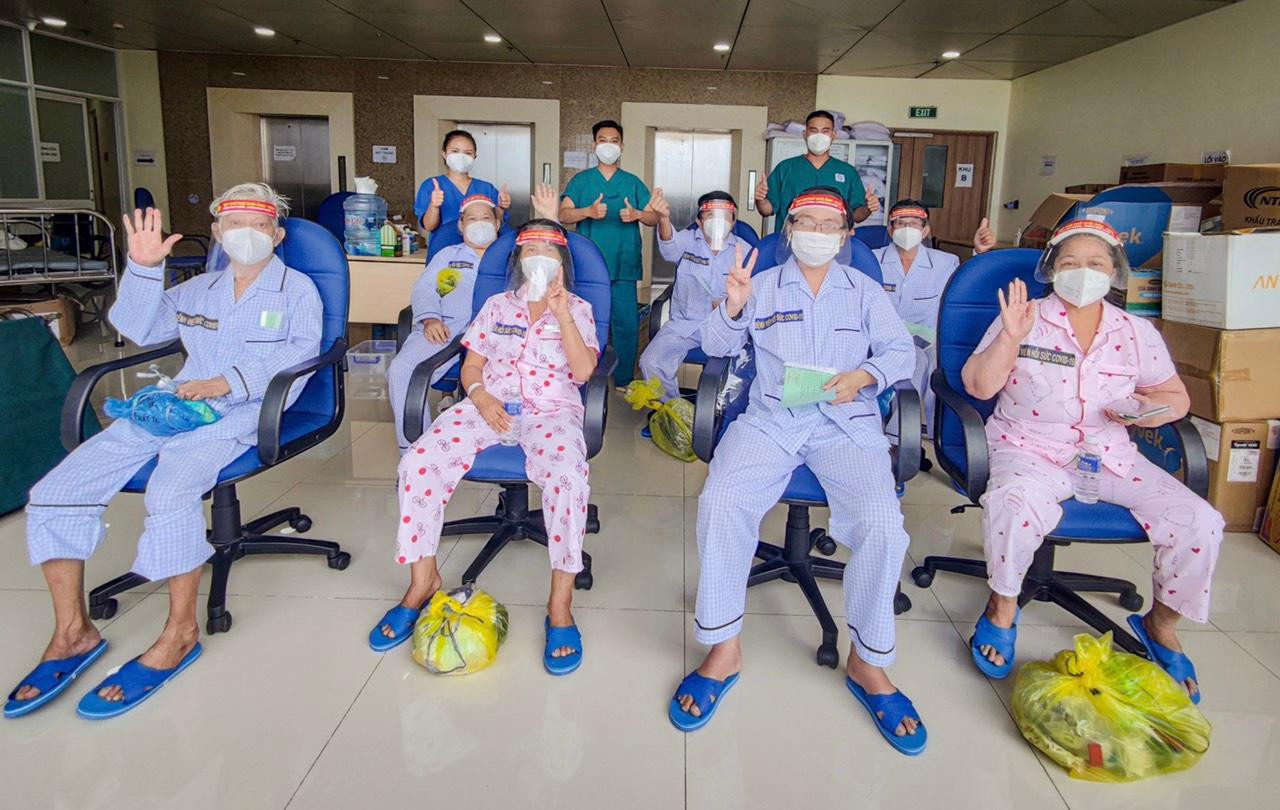 Ngày càng có nhiều bệnh nhân được điều trị khỏi, xuất viện trở về gia đình Ngày càng có nhiều bệnh nhân được điều trị khỏi, xuất viện trở về gia đình