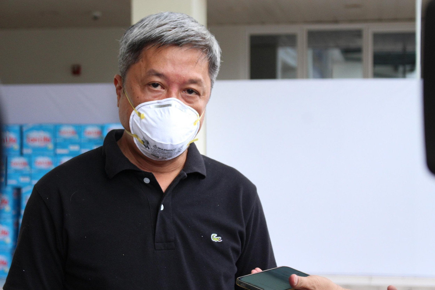 Thứ trưởng Bộ Y tế Nguyễn Trường Sơn kêu gọi cộng đồng chủ động hợp tác, đi chích ngừa COVID-19 ngay khi đến lượt.