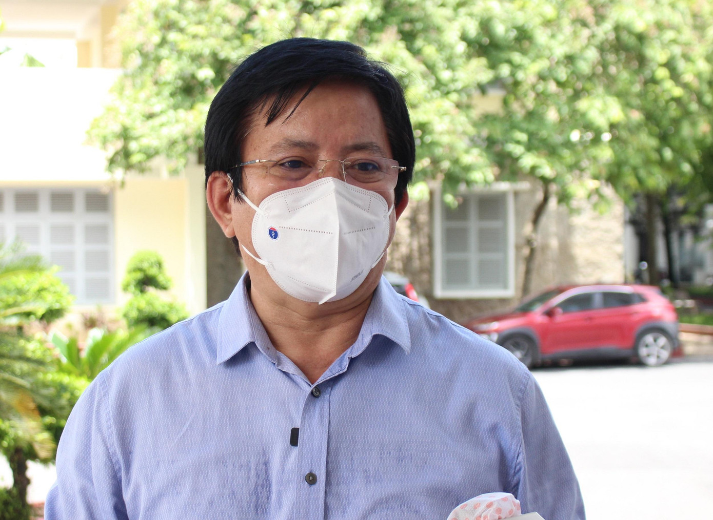 PGS.TS.BS Lê Thành Đồng, Viện trưởng Viện Sốt rét - Ký sinh trùng - Côn trùng TPHCM đang đại diện Bộ Y tế trực tiếp hỗ trợ công tác phòng chống dịch tại huyện Hóc Môn. PGS.TS.BS Lê Thành Đồng, Viện trưởng Viện Sốt rét - Ký sinh trùng - Côn trùng TPHCM đang đại diện Bộ Y tế trực tiếp hỗ trợ công tác phòng chống dịch tại huyện Hóc Môn.