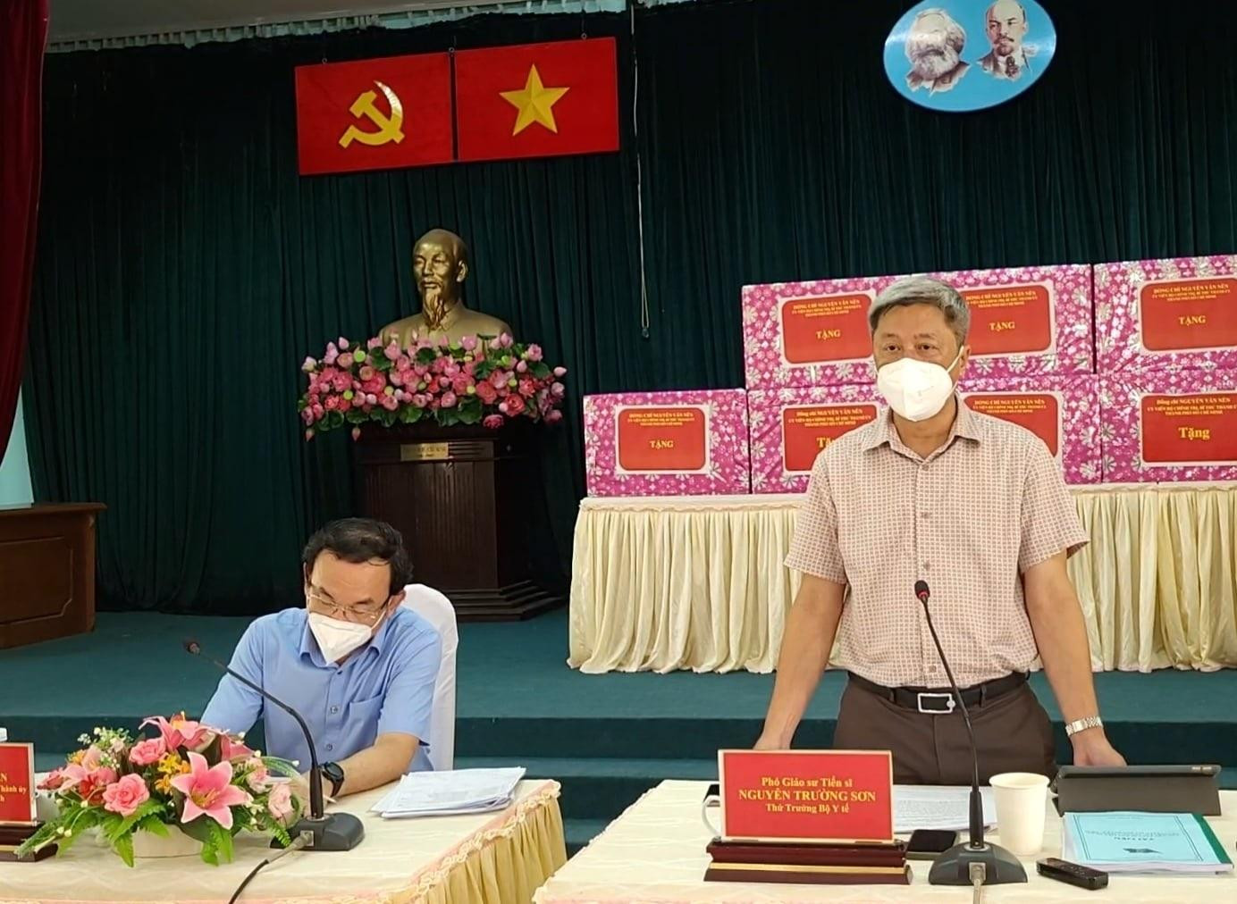 Thứ trưởng Bộ Y tế Nguyễn Trường Sơn cùng Bí thư Thành ủy TPHCM Nguyễn Văn Nên làm việc tại huyện Cần Giờ về công tác phòng chống dịch COVID-19 Thứ trưởng Bộ Y tế Nguyễn Trường Sơn cùng Bí thư Thành ủy TPHCM Nguyễn Văn Nên làm việc tại huyện Cần Giờ về công tác phòng chống dịch COVID-19