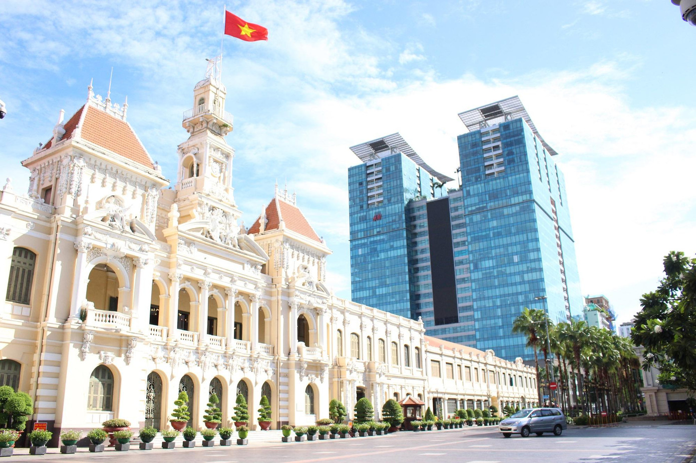 Trong thời gian ngắn, liên tiếp nhiều quận huyện tại TPHCM công bố đã kiểm soát được COVID-19 Trong thời gian ngắn, liên tiếp nhiều quận huyện tại TPHCM công bố đã kiểm soát được COVID-19