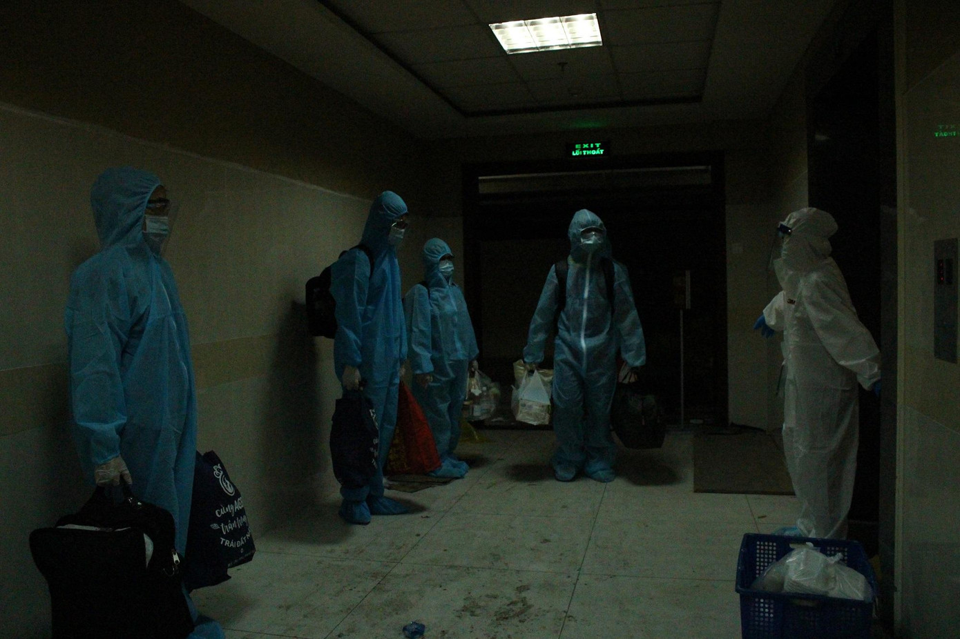 Nhiều bệnh nhân được chuyển đến bệnh viện- ảnh Ngô Tùng