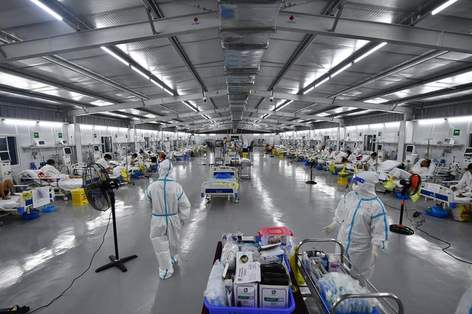 Các Trung tâm Hồi sức COVID-19 đưa giường bệnh vào hoạt động đến đâu bệnh nhân nhanh chóng đầy đến đó. Các Trung tâm Hồi sức COVID-19 đưa giường bệnh vào hoạt động đến đâu bệnh nhân nhanh chóng đầy đến đó.