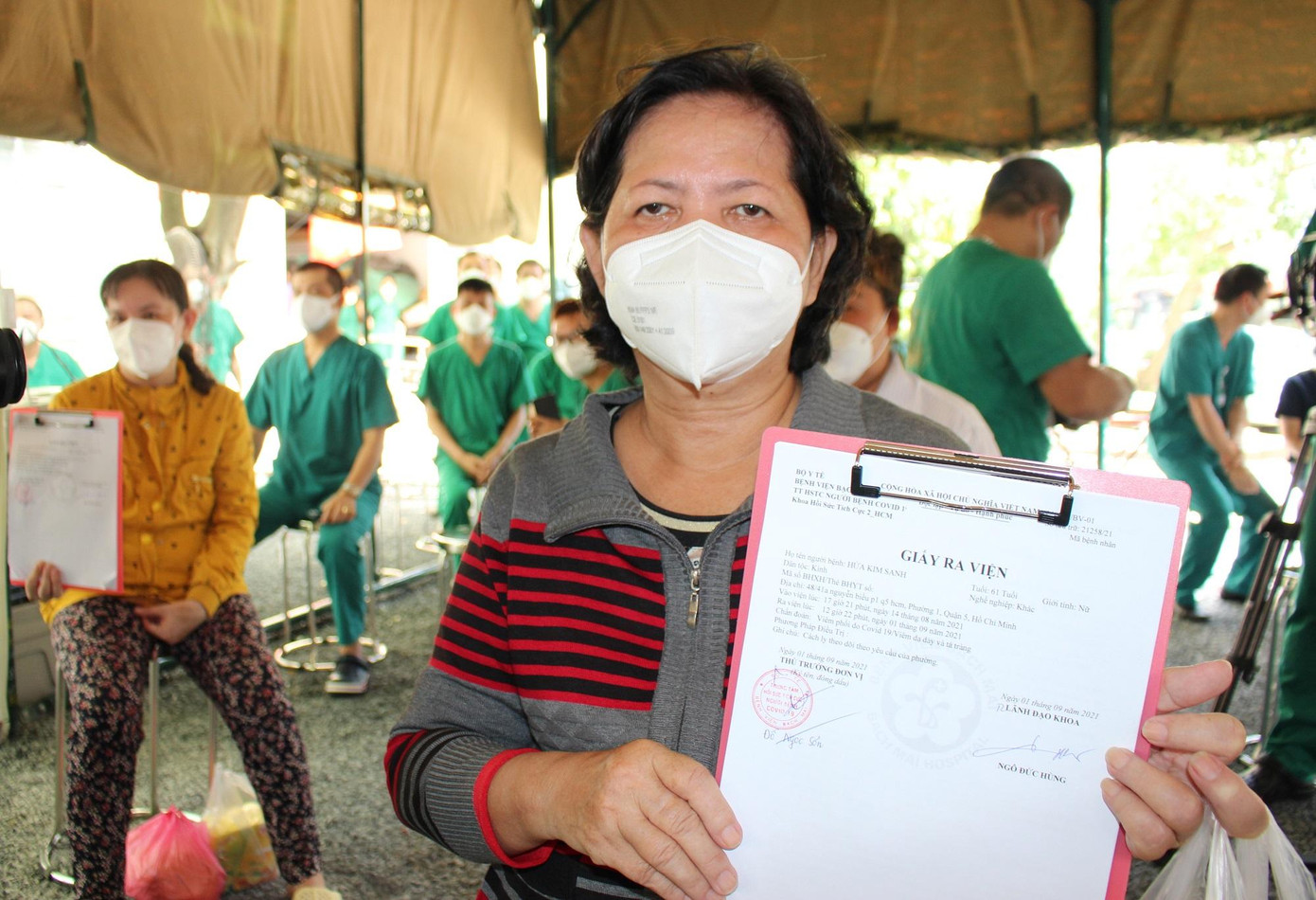 Những bệnh nhân đã khỏi COVID-19 có sức đề kháng tốt hơn những người đã tiêm đủ hai mũi vắc xin.