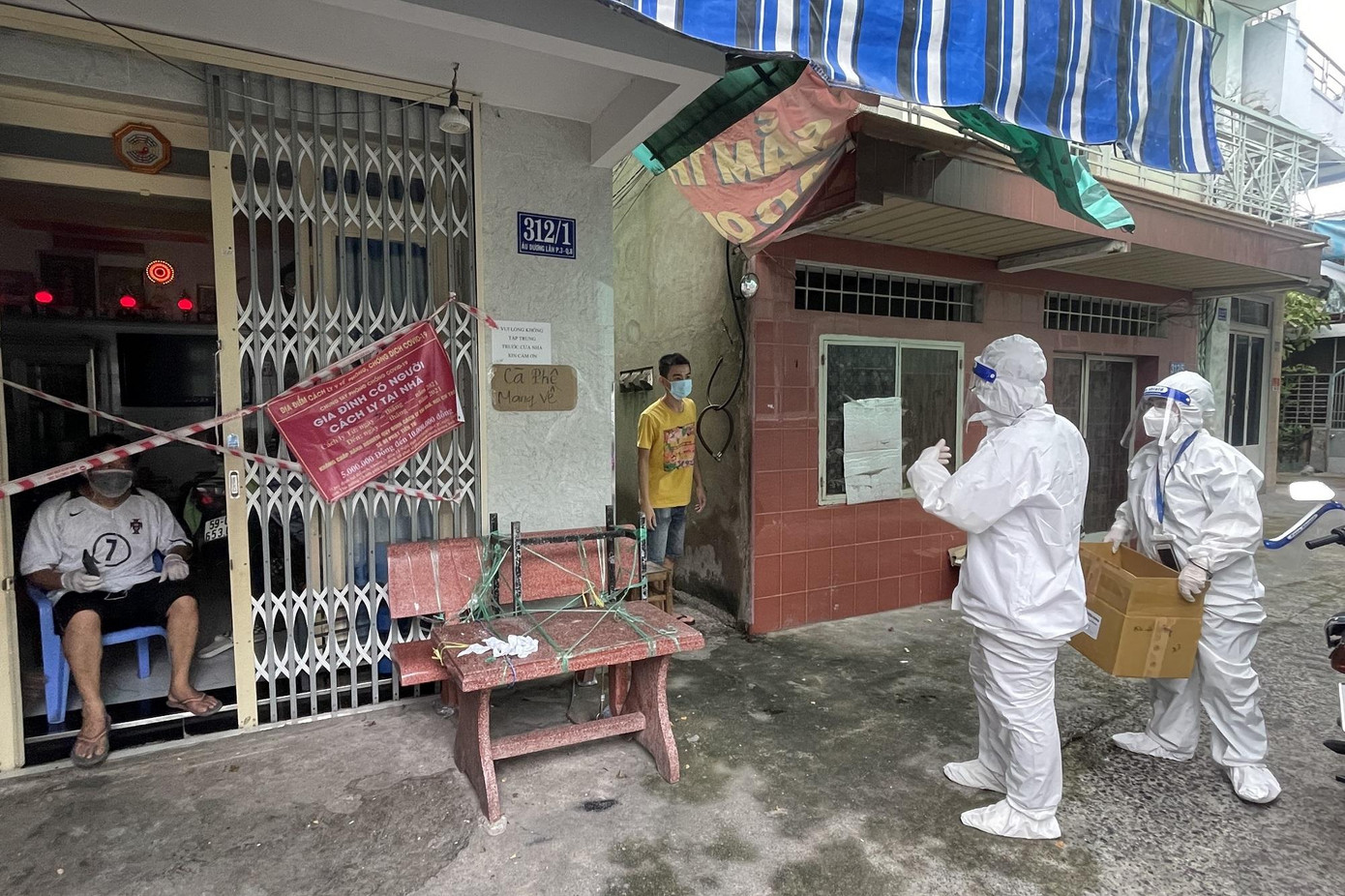 Bộ Y tế đã mở ra hướng giải quyết để xác định F0 đã từng điều trị COVID-19