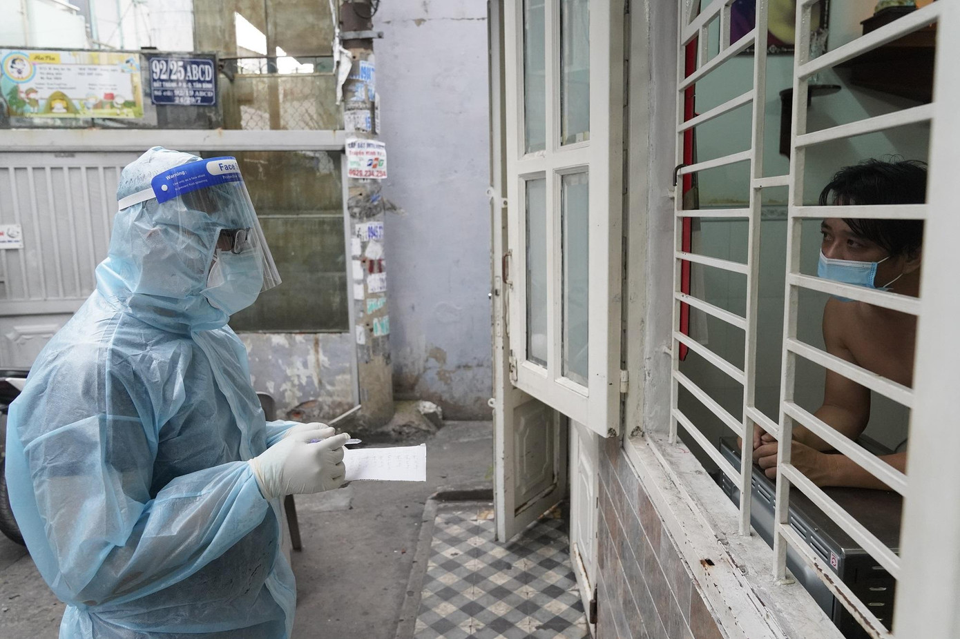 Sự hỗ trợ kịp thời cho F0 là giải pháp then chốt ngăn chặn bệnh diễn tiến nặng, tử vong