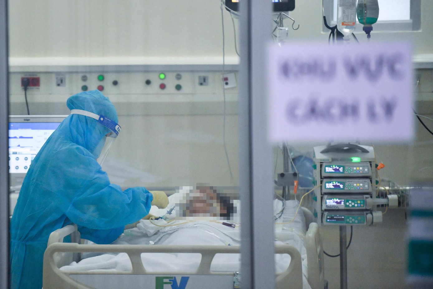 Bệnh viện FV đã thực hiện mô hình tách làm đôi, sử dụng 63 giường điều trị bệnh nhân COVID-19. Bệnh viện FV đã thực hiện mô hình tách làm đôi, sử dụng 63 giường điều trị bệnh nhân COVID-19.