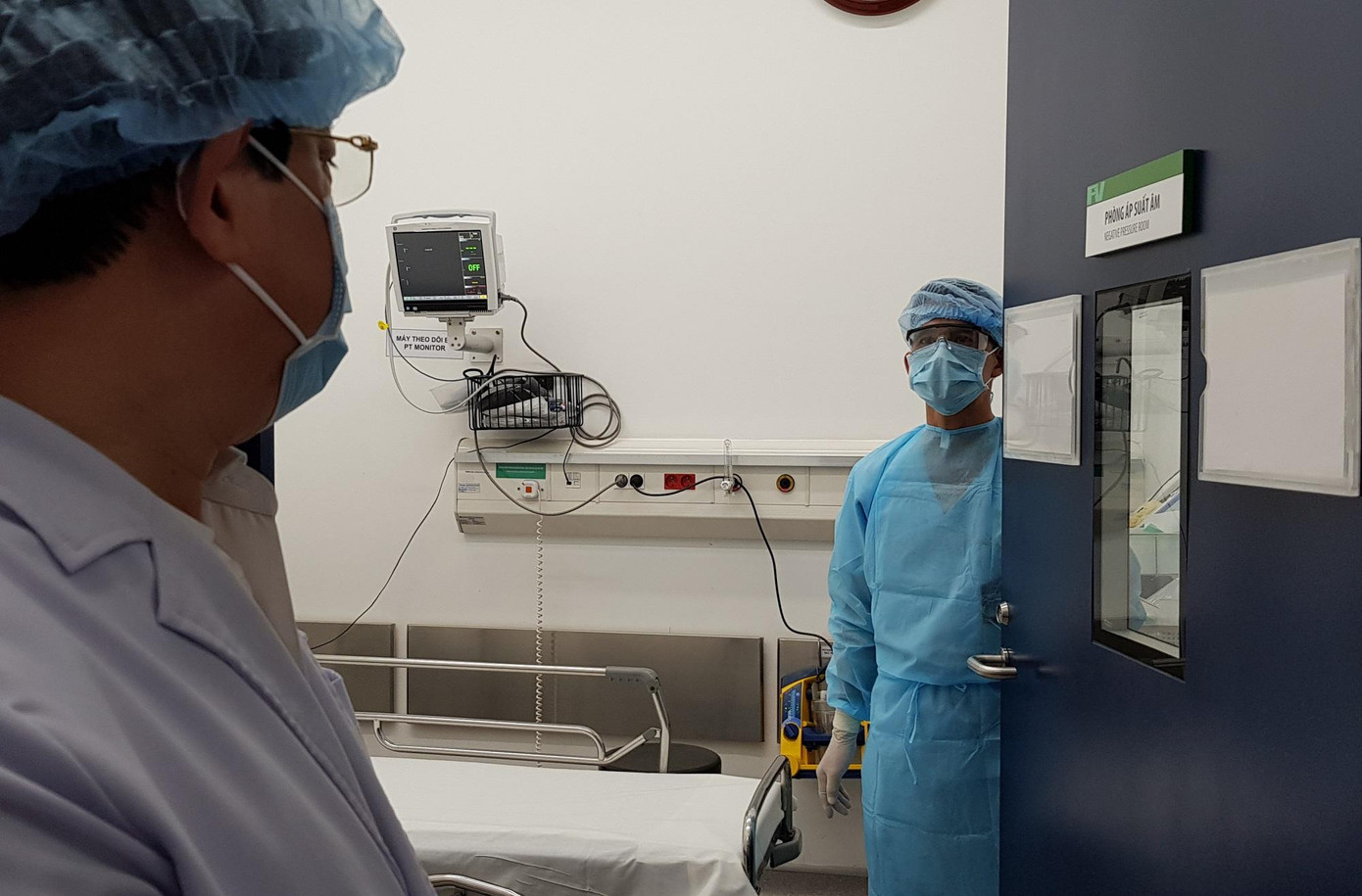 Bộ Y tế đang rất cần hệ thống y tế tư nhân cho mượn trang thiết bị và vật tư để phục vụ chống dịch.