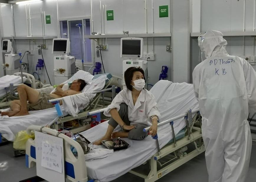 Trung tâm Hồi sức COVID-19 do Bệnh viện Việt Đức phụ trách đi vào hoạt động từ ngày 11/6. Trung tâm Hồi sức COVID-19 do Bệnh viện Việt Đức phụ trách đi vào hoạt động từ ngày 11/6.