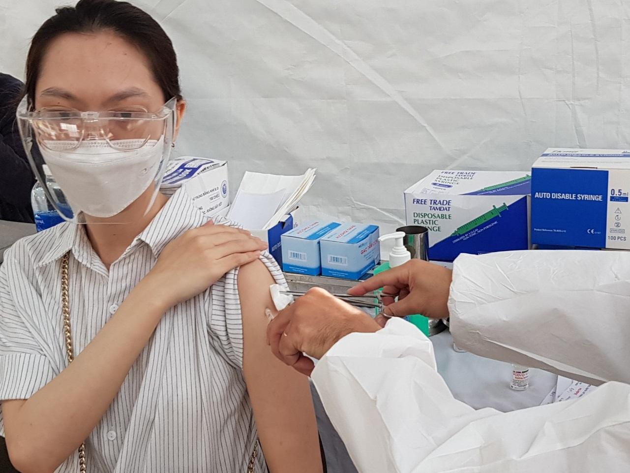 Chiến dịch tiêm chủng đang được đẩy mạnh để sớm đạt miến dịch cộng đồng