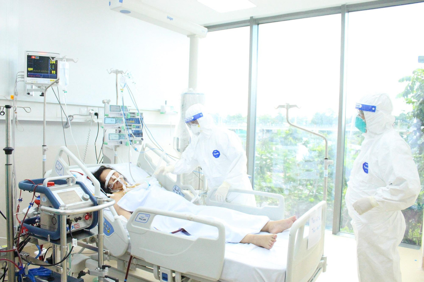 Trường hợp đặc biệt của thai phụ đang được các bác sĩ quan tâm, điều trị tận tình- ảnh Vân Sơn Trường hợp đặc biệt của thai phụ đang được các bác sĩ quan tâm, điều trị tận tình- ảnh Vân Sơn