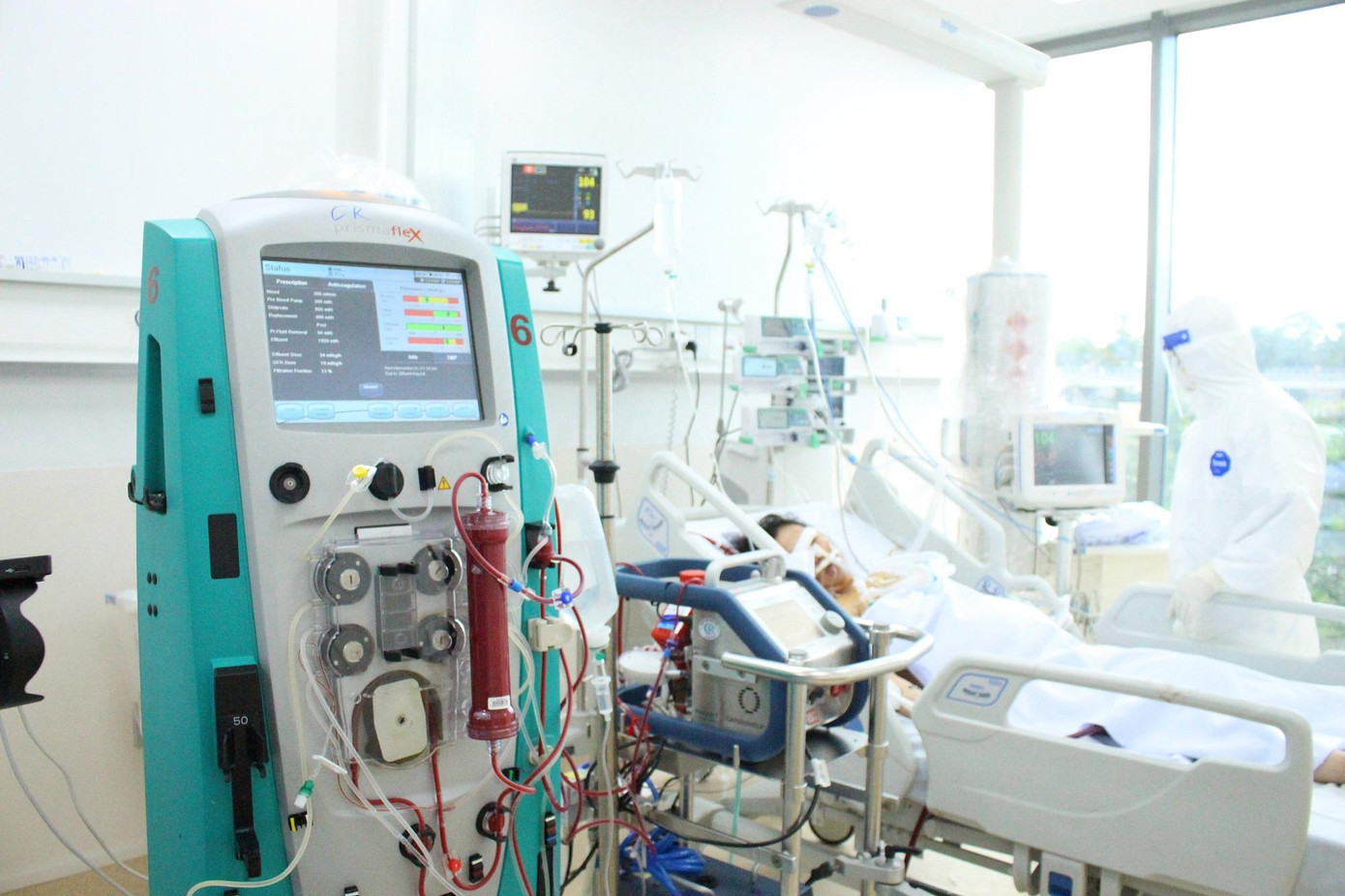 Dịch COVID-19 đã đẩy người mẹ mang song thai rơi vào tình trạng nguy kịch- ảnh Vân Sơn Dịch COVID-19 đã đẩy người mẹ mang song thai rơi vào tình trạng nguy kịch- ảnh Vân Sơn