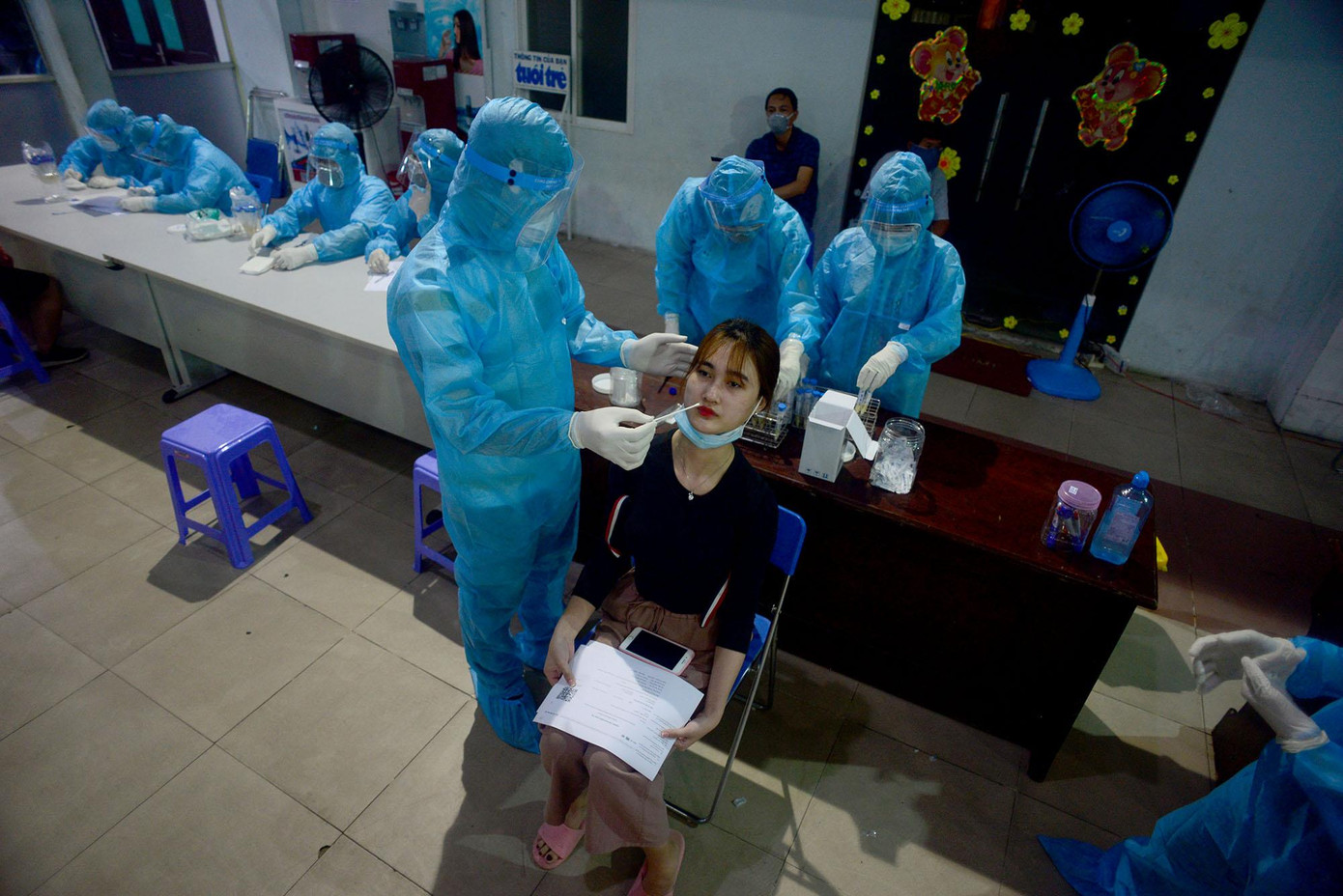 Các phương án chống dịch COVID-19 trên địa bàn TPHCM đang mang lại hiệu quả khả quan Các phương án chống dịch COVID-19 trên địa bàn TPHCM đang mang lại hiệu quả khả quan