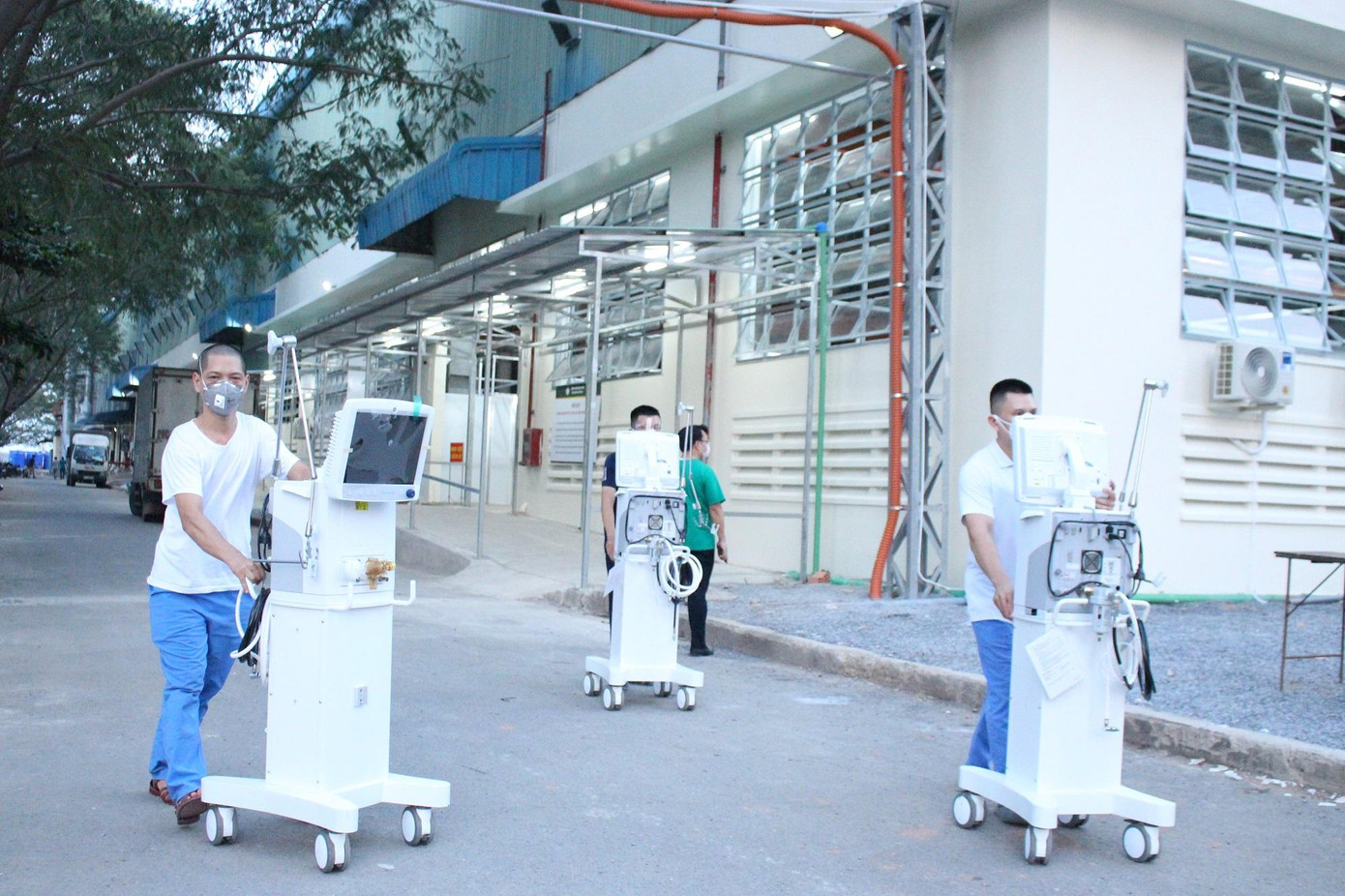 Trang thiết bị y tế đã sẵn sàng để đáp ứng điều trị cho các ca bệnh nặng và nguy kịch.