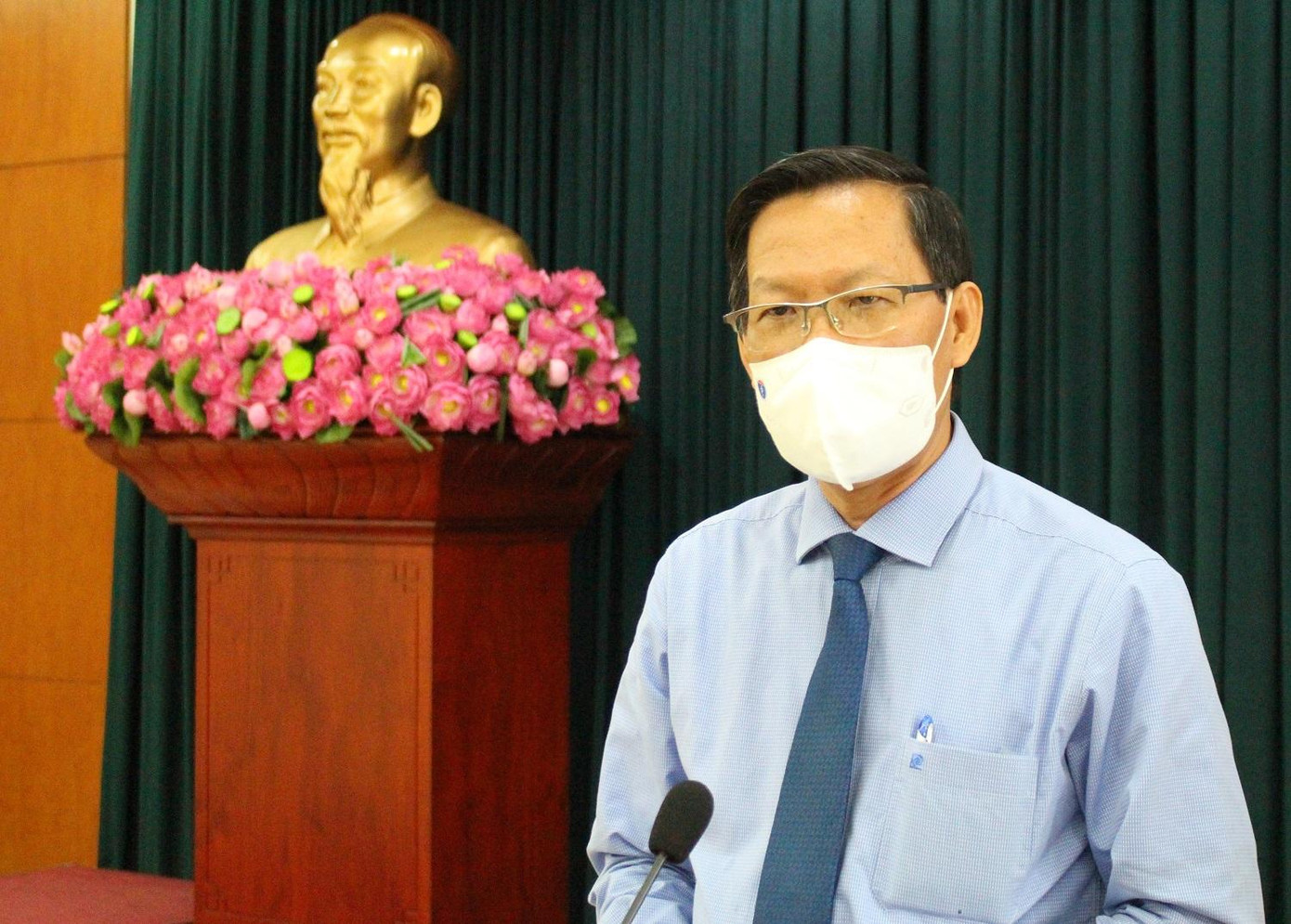 Ông Phan Văn Mãi vừa được Hội đồng Nhân dân TPHCM bầu làm Chủ tịch UBND TPHCM. Ông Phan Văn Mãi vừa được Hội đồng Nhân dân TPHCM bầu làm Chủ tịch UBND TPHCM.