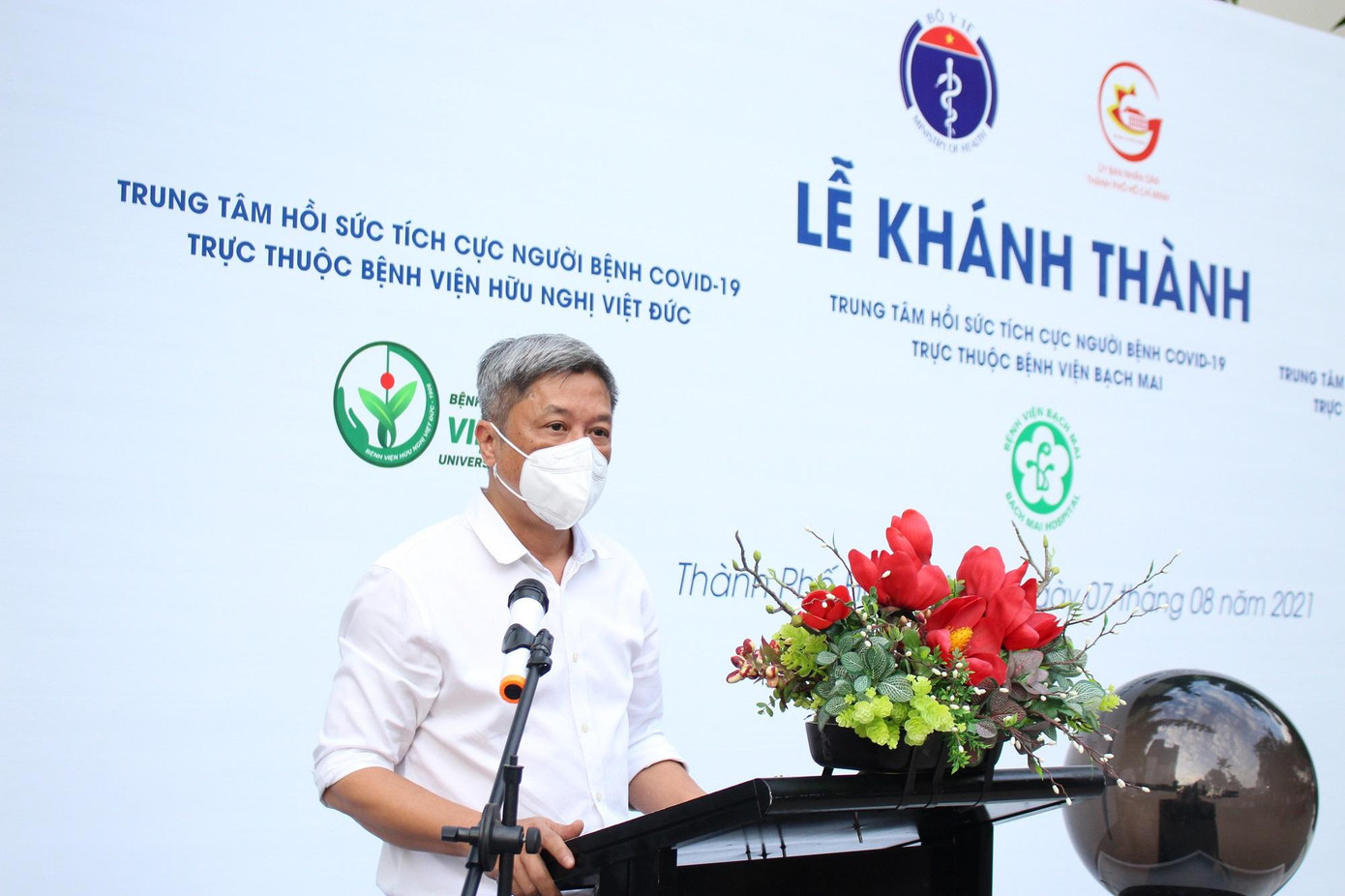 Thứ trưởng Bộ Y tế Nguyễn Trường Sơn kỳ vọng 3 Trung tâm Hồi sức COVID-19 sẽ kéo giảm số ca tử vong, chăm sóc tốt sức khỏe cho người dân.