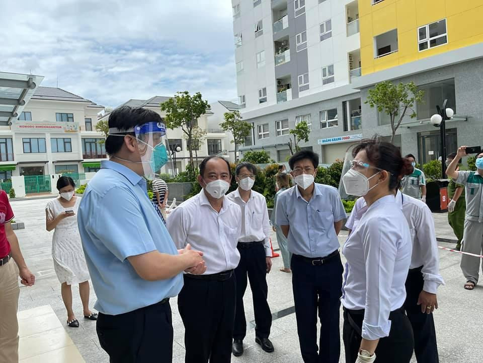 Bộ trưởng yêu cầu đơn vị phát thuốc phải thông báo ngay cho người dân về thuốc kháng virus để F0 an tâm điều trị. Bộ trưởng yêu cầu đơn vị phát thuốc phải thông báo ngay cho người dân về thuốc kháng virus để F0 an tâm điều trị.