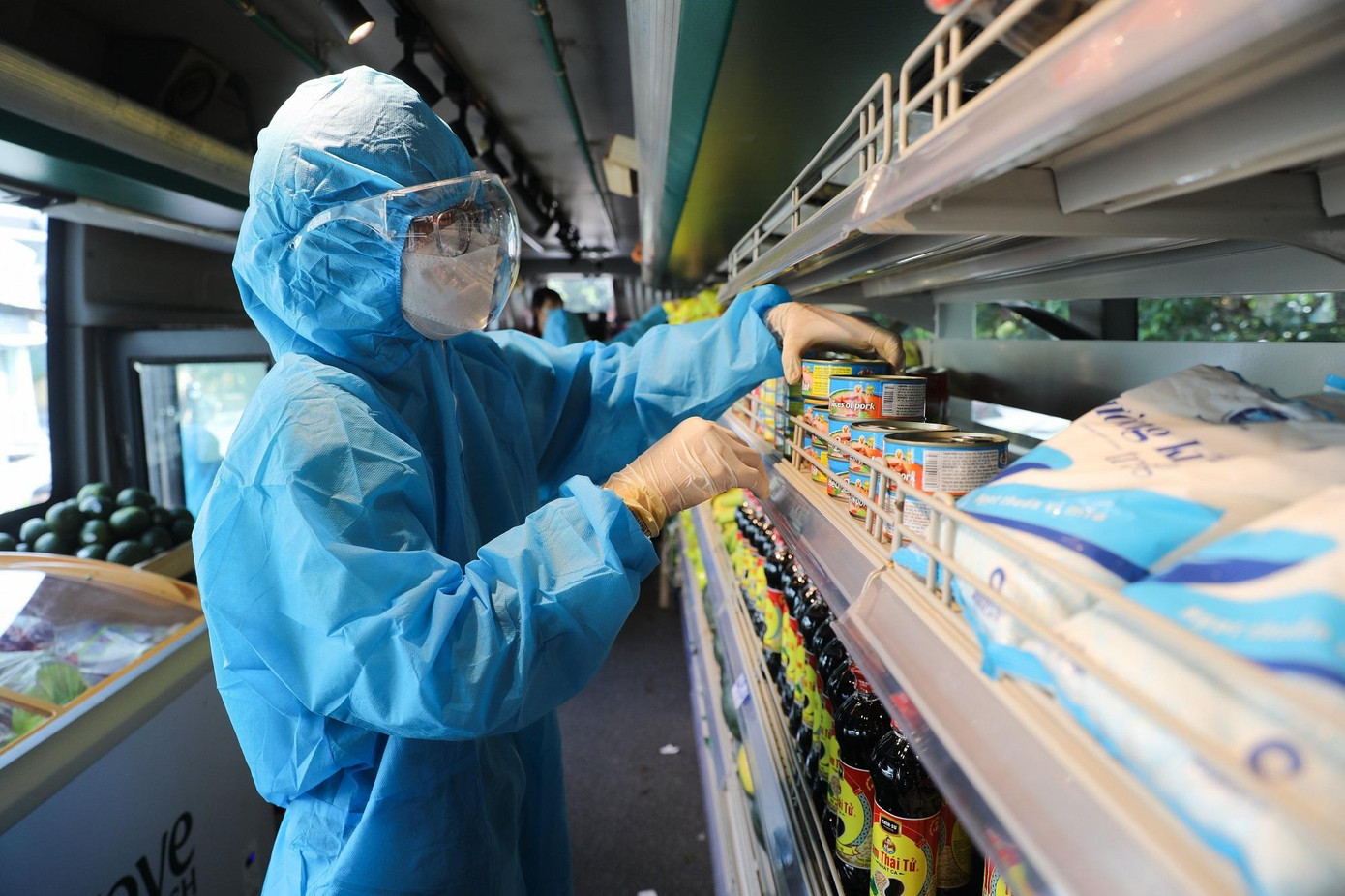 Sau thời gian dài sử dụng thực phẩm đã qua chế biến, nhu cầu thực phẩm tươi sống của người dân đang tăng cao. Sau thời gian dài sử dụng thực phẩm đã qua chế biến, nhu cầu thực phẩm tươi sống của người dân đang tăng cao.