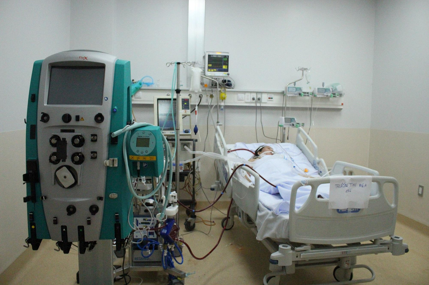 Các bệnh viện tư nhân tham gia điều trị bệnh nhân nhẹ sẽ giúp giảm tải, tăng cơ hội cứu sống các bệnh nhân nặng.