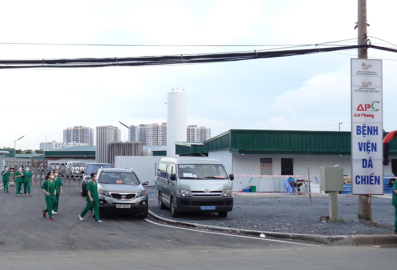 Lực lượng y bác sĩ đã được huy động, sẵn sàng cứu chữa bệnh nhân. Lực lượng y bác sĩ đã được huy động, sẵn sàng cứu chữa bệnh nhân.