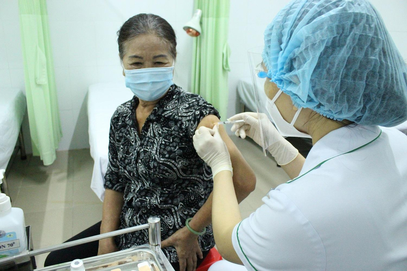 Các phương án chích mũi 2 vắc xin COVID-19 đã được ngành y tế hướng dẫn cụ thể cho từng trường hợp sau khi chích mũi thứ nhất để tối ưu hiệu quả.