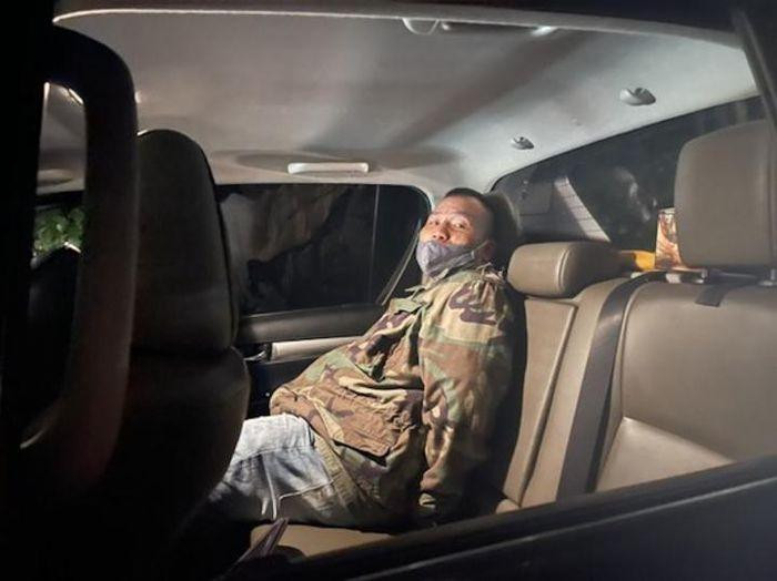 Đoàn Trân tại thời điểm bị bắt do liên quan đến đường dây buôn bán ma túy ở Quảng Trị. Ảnh: Mạnh Hùng. Đoàn Trân tại thời điểm bị bắt do liên quan đến đường dây buôn bán ma túy ở Quảng Trị. Ảnh: Mạnh Hùng.