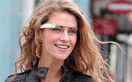 Google Glass dự kiến có mặt trên thị trường vào cuối năm 2013