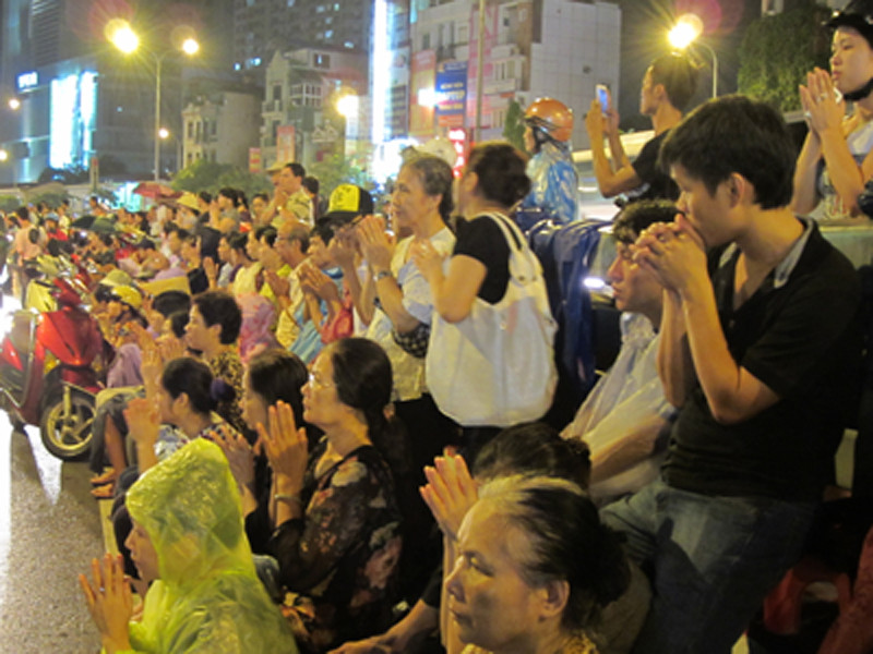 Chân cầu vượt Ngã Tư Sở