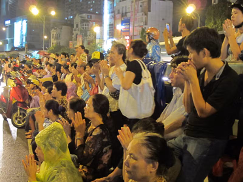 Chân cầu vượt Ngã Tư Sở