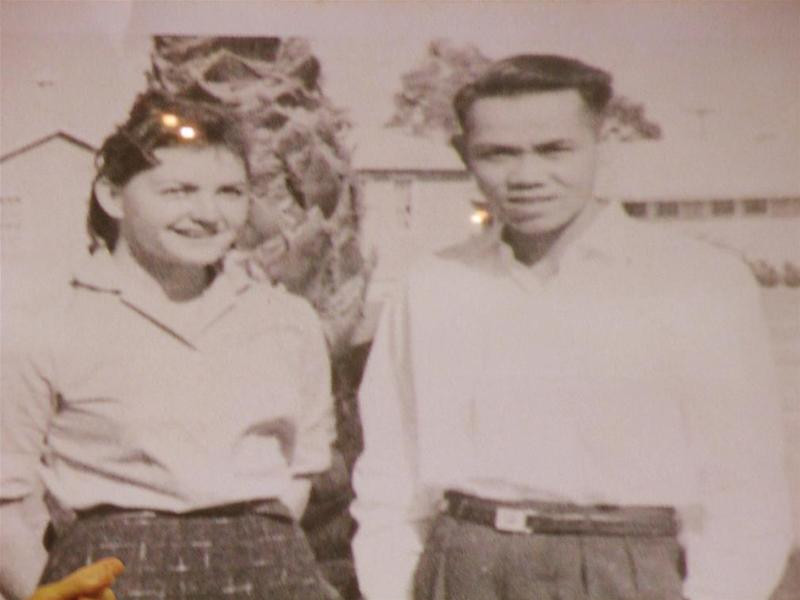 Ông Phạm Xuân Ẩn và cô bạn người Mỹ Ông Phạm Xuân Ẩn và cô bạn người Mỹ