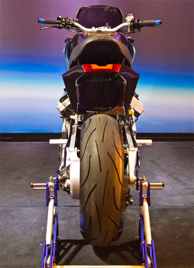 Aurora Hellfire OZ26 - môtô mạnh hơn Porsche 911 ảnh 7