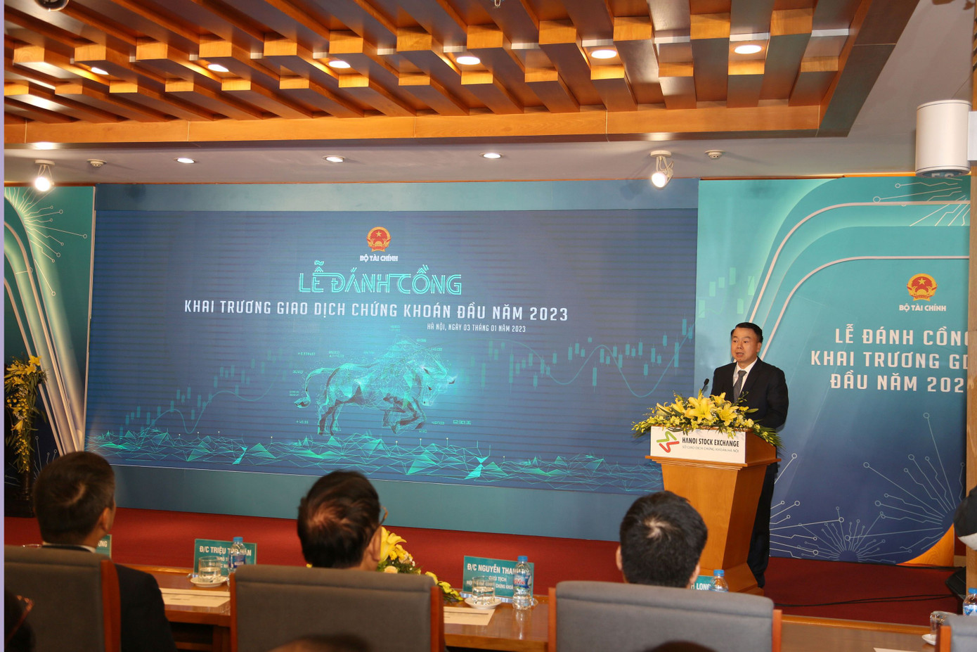 Thứ trưởng Nguyễn Đức Chi giao nhiệm vụ cho ngành chứng khoán Thứ trưởng Nguyễn Đức Chi giao nhiệm vụ cho ngành chứng khoán