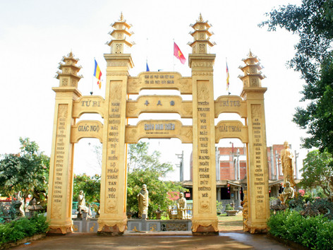 Cổng chùa Nam Thiên. Cổng chùa Nam Thiên