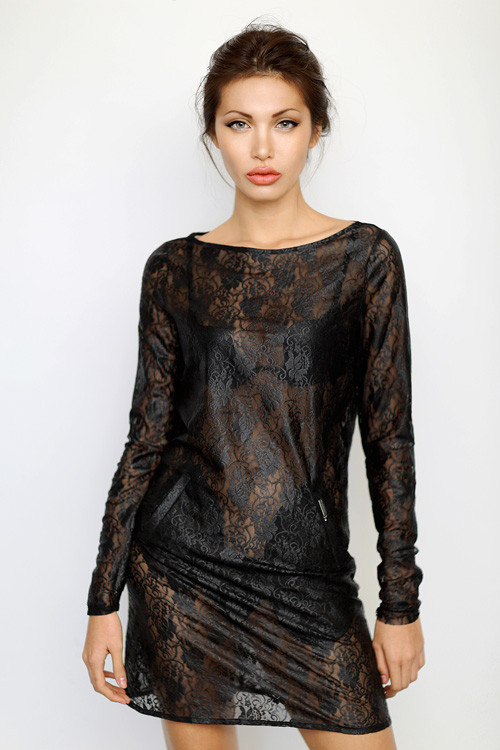 Siêu mẫu Việt hóa thành Angelina Jolie ảnh 5