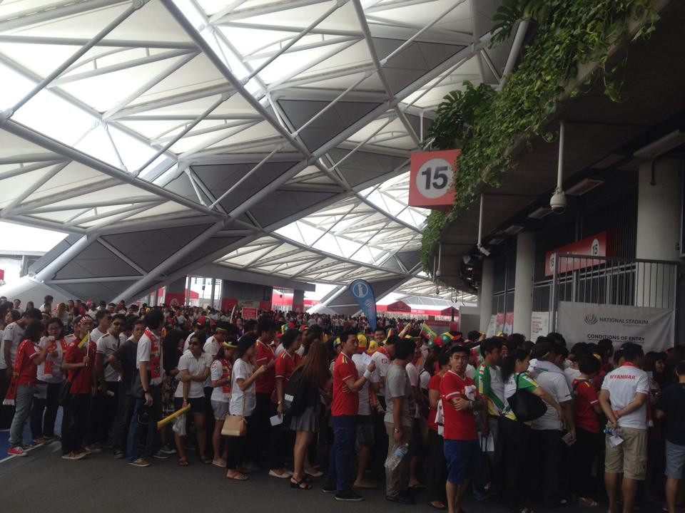 SEA Games ngày 13/6: Bóng đá vỡ mộng vàng, CĐV rơi lệ ảnh 21