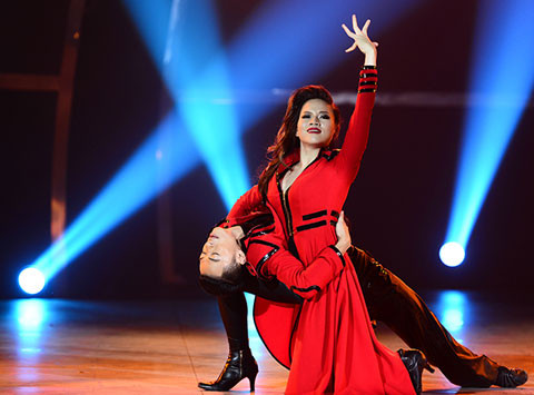 Ngọc Tiên và bạn nhảy Thái Sơn