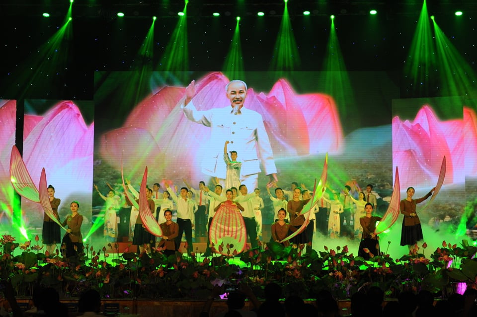 Tuyên dương 401 đại biểu thanh niên tiên tiến làm theo lời Bác ảnh 17