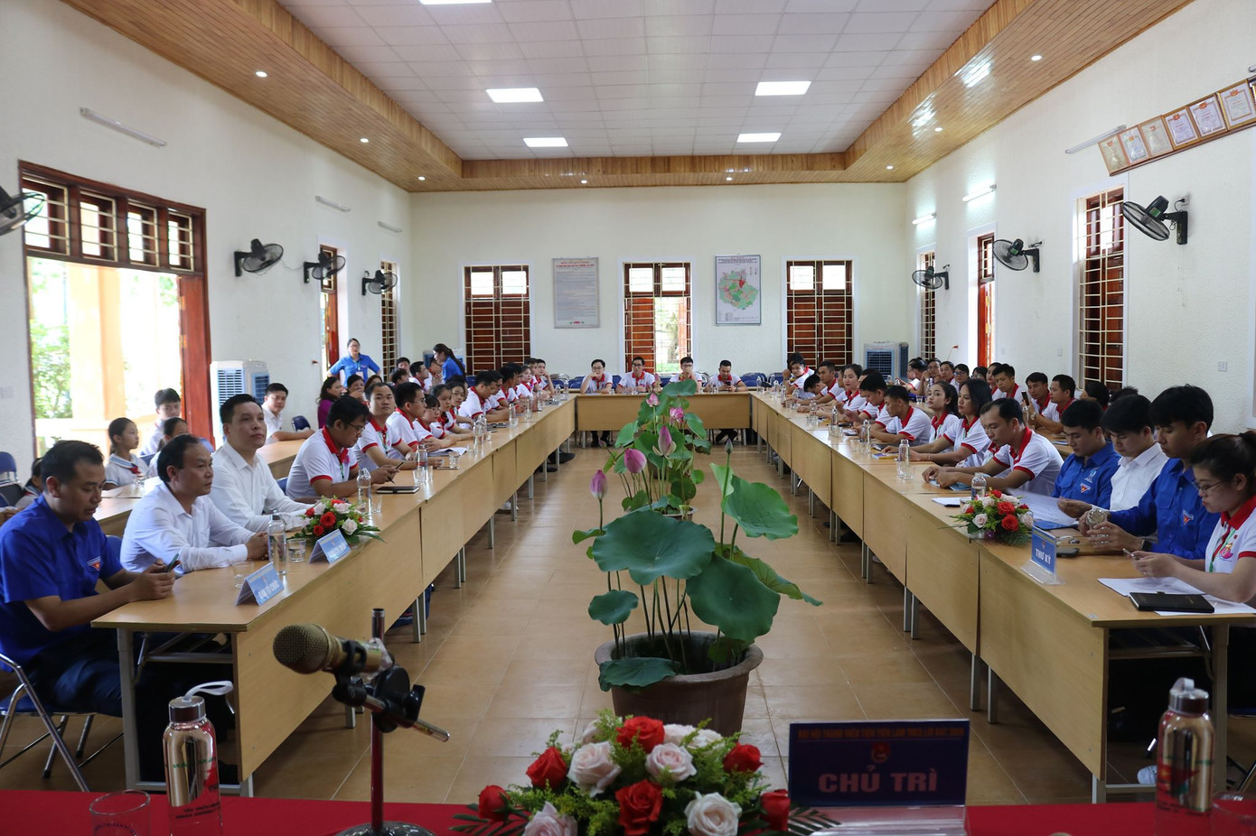 Đại biểu thanh niên tiên tiến trao đổi sáu vấn đề quan trọng của thế hệ trẻ ảnh 15