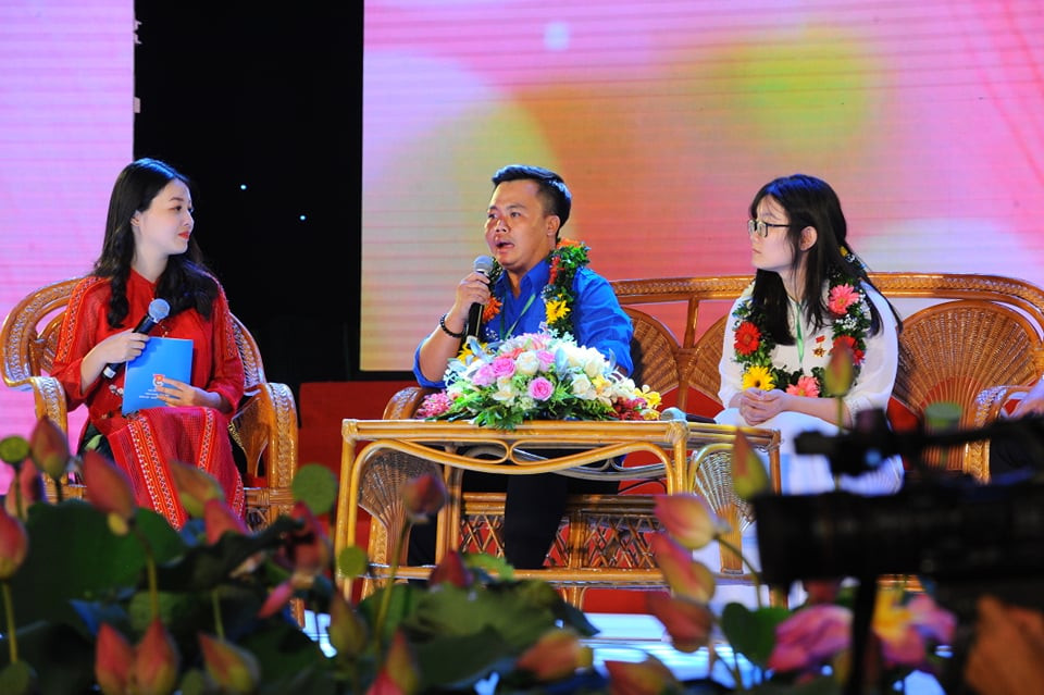 Tuyên dương 401 đại biểu thanh niên tiên tiến làm theo lời Bác ảnh 9